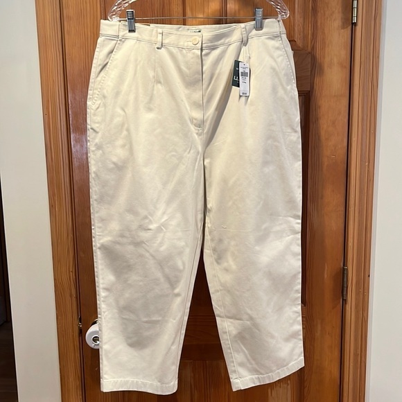 NWT L.L Bean womens  bayside original fit cropped pants size 18 - Picture 1 of 9